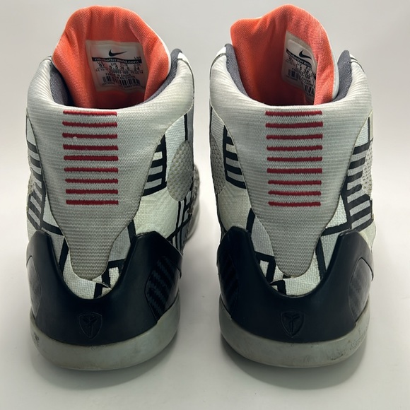 Nike KOBE 9 ELITE GS 'FUNDAMENTALS' rare kids size 6y - Picture 3 of 9